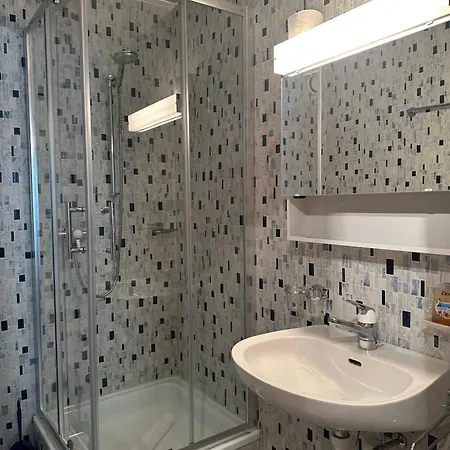 Gemuetliche Im Haus Pfeiren * لوكباد
